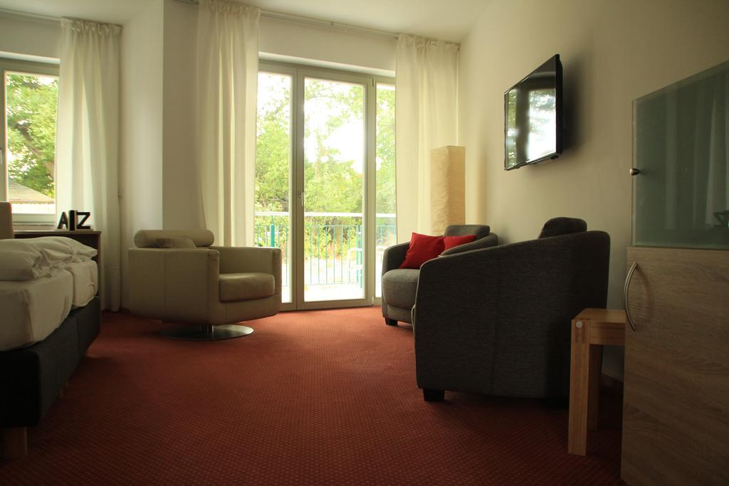 Hotel Lindenstrasse Neuenhagen bei Berlin Dış mekan fotoğraf