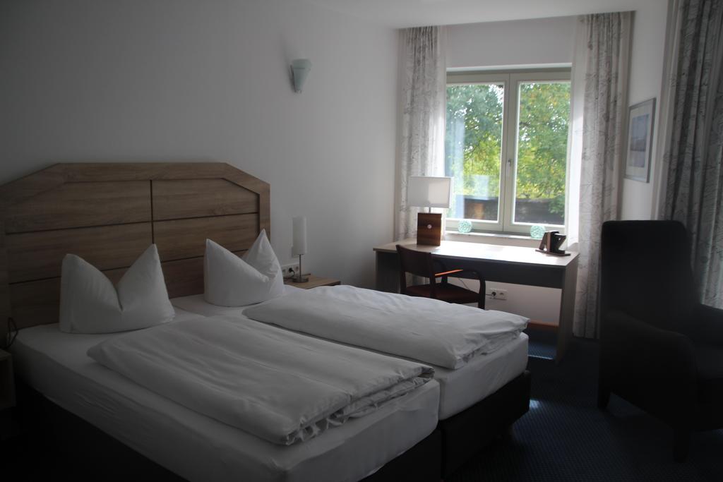 Hotel Lindenstrasse Neuenhagen bei Berlin Oda fotoğraf